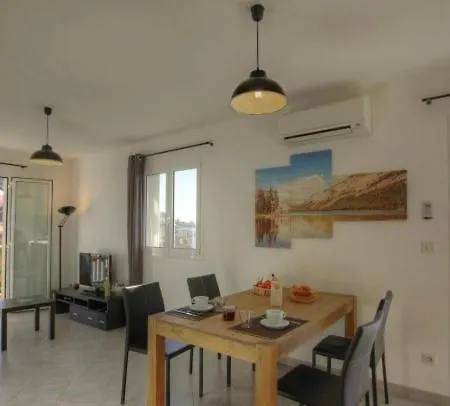 Ideal Emplacement 3 Apartment *